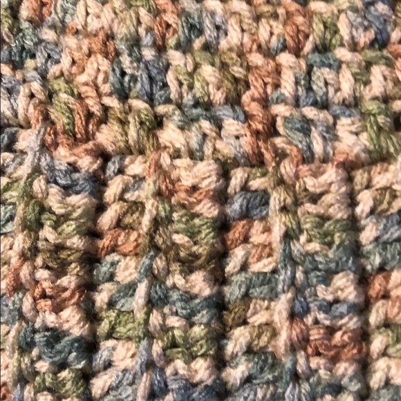 Ladies winter beanie hat handmade crochet - Picture 2 of 7